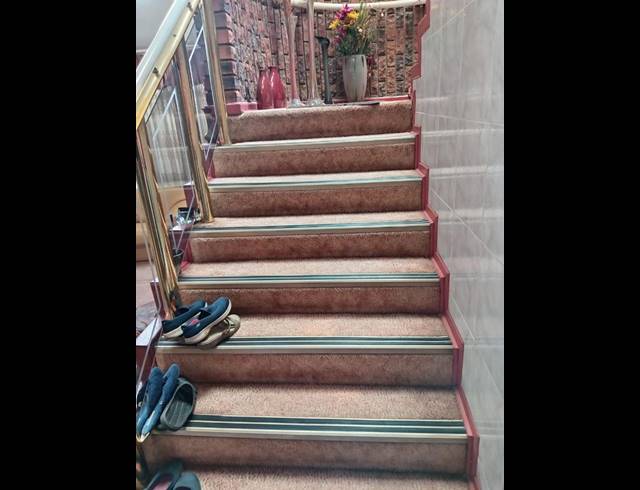 6 BEDROOM HOUSE FOR SALE IN LENASIA EXT 1